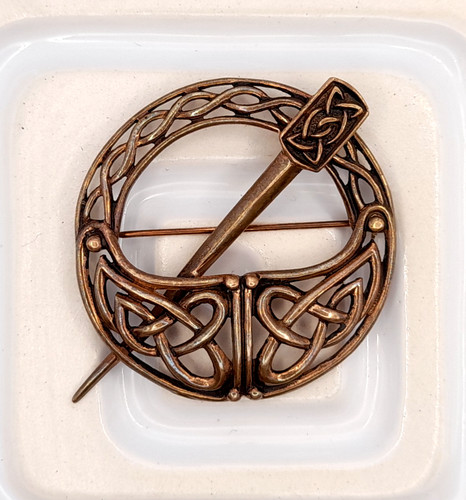 Vintage faux penannular brooch - vintage,