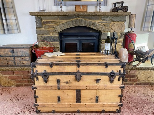 Old antique pine - pine, chest