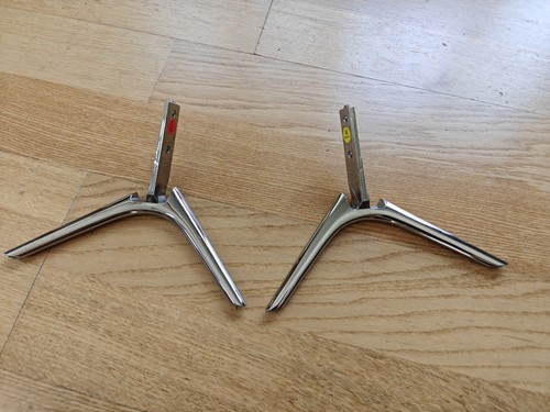 Stand legs left right - stand,