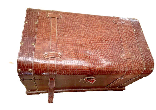 Vintage 1930s 1940s - sailor, box