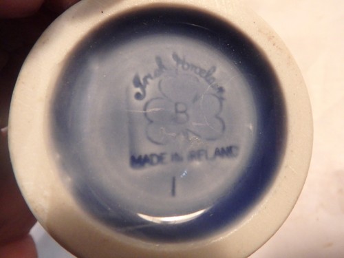 Irish porcelain mug cup - 7x-, 3"