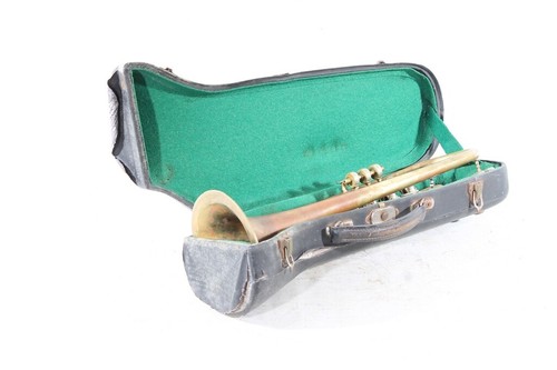 Old trumpet with - 1,