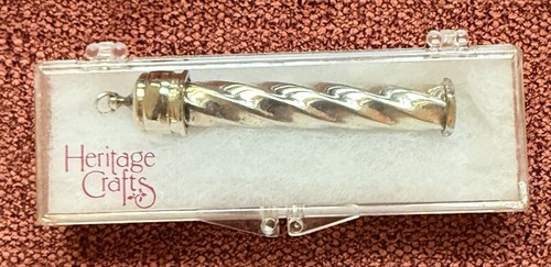 Silver needle case - silver,