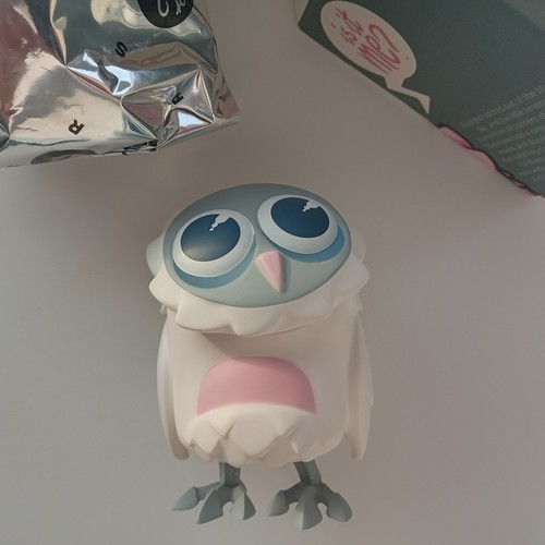 Coarse owl omen blink milky - coarse,