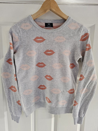 Jumper lip design - jumper,