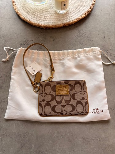 Brown coach signature canvas - signature,
