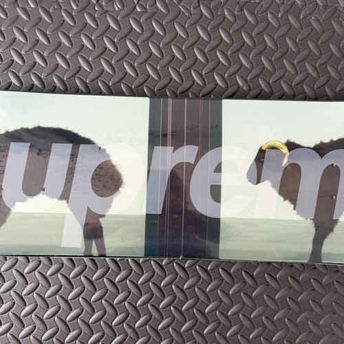 Supreme damien hirst sealed - supreme,