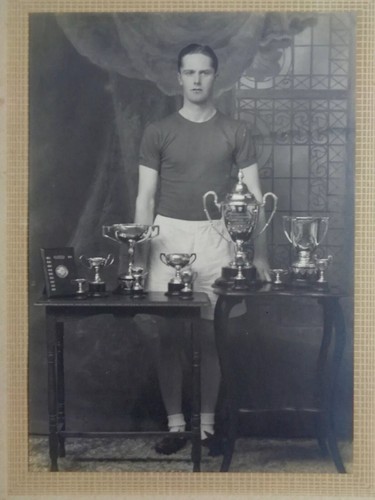 Old footballer sportmans - footballer,