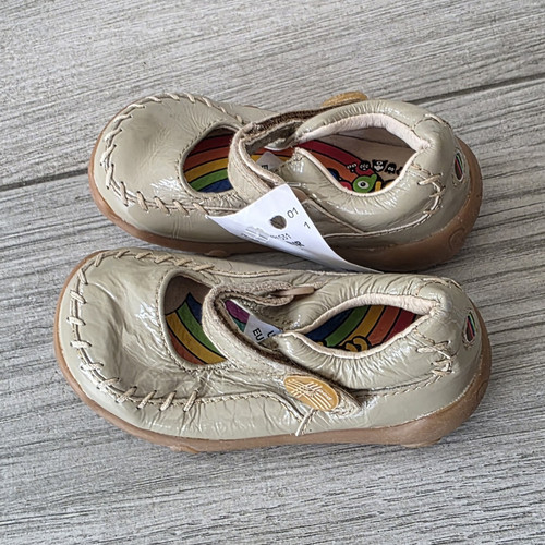 Podlers beige patent leather - podlers,