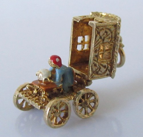 9ct gold charm vintage - charm,
