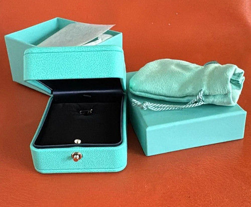 Tiffany collor packaging - tiffany,