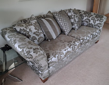 Stunning Silver/Grey Multi Patterned 3 Piece Suite