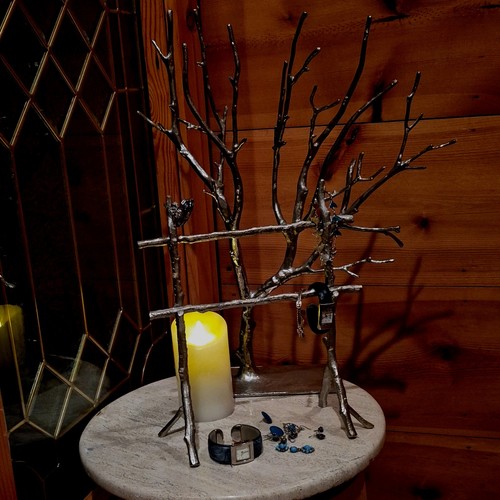 Silver metal tree hanging - p,