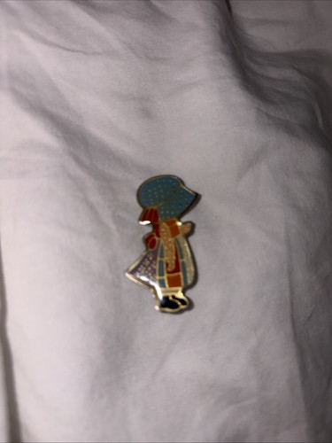 Hollie hobbie brooch with - hobbie,
