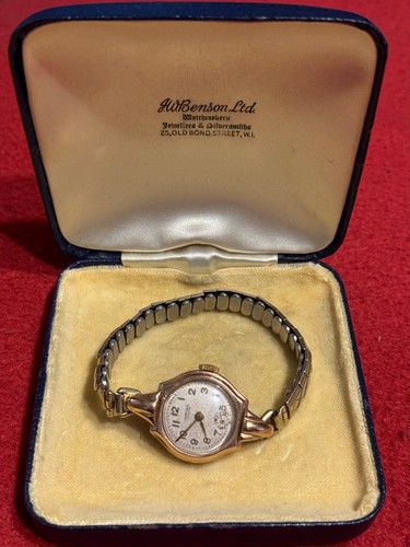 Solid gold hallmarked - 9,