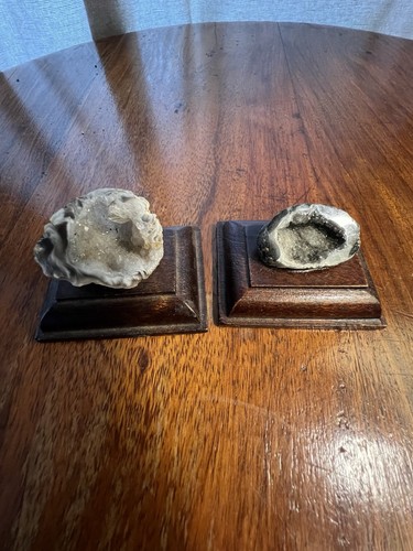 Two miniature agate samples - two,