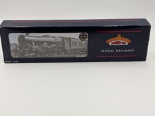 Bachmann OO Gauge 31-175 Jubilee Class 45611 Hong Kong Stanier Early Emblem