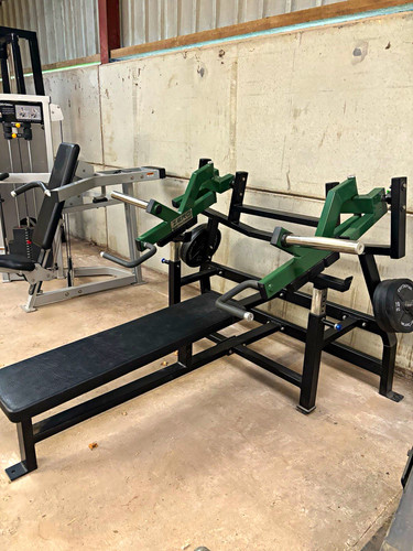 Chest press machine zero - press,
