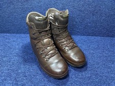 SIZE UK 9L- Altberg Defender -