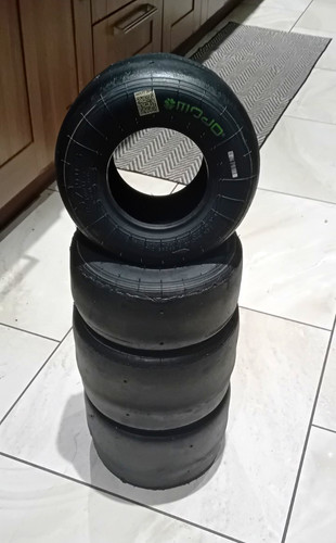 Mojo kart slicks - kart, october