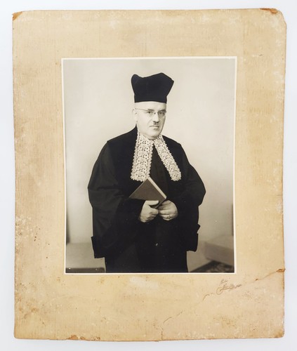 Judaica cabinet photography - judaica,