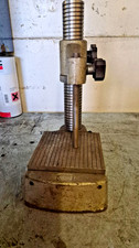 Comparator gauge stand, with