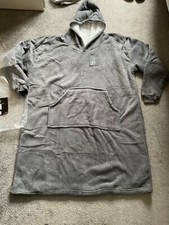 FLEECE HOODIE BLANKET, NEW