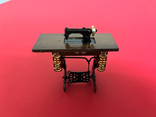 Miniature sewing machine - miniature,