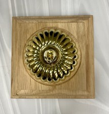 Georgian Style fluted Polished Brass 2way dolly/toggle switch. Oak plate.