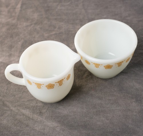 Pyrex corning butterfly - pyrex, by