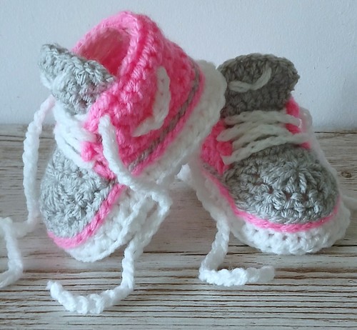 New baby crochet shoes - new,