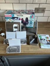 SALTER ELECTRIC SPIRALIZER FRUIT & VEG SLICER WITH BLADES + MANUAL EK2299TES