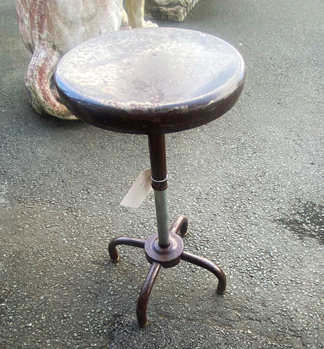 Round brown swivel - swivel, with