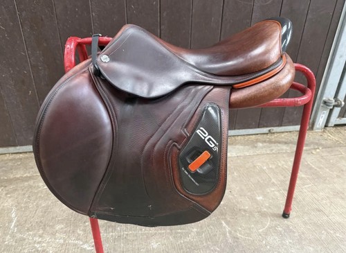 Cwd close contact - close, jump