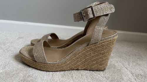 Head over heels dune gold - by,