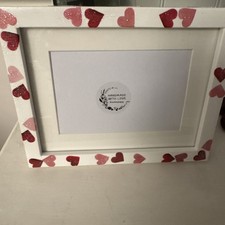 Emma Bridgewater Inspired scattered hearts deep Photo Frame 6x4 Or 8x6”