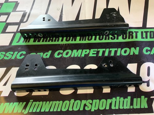 Pair competition bucket - of,