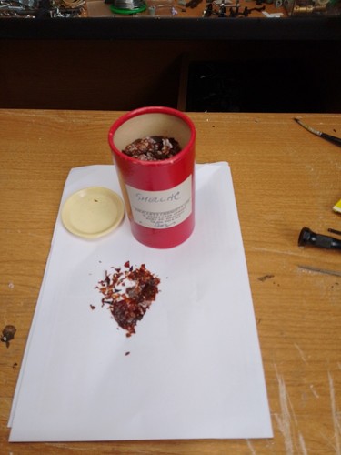Tub shellac crystals mm - tub,