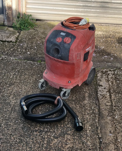 Hilti vc40 110v wet dry - um,