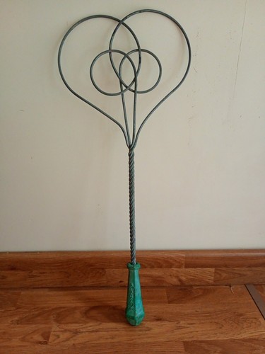 Antique wire rug beater - wire,