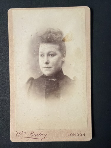 Cdv pretty lady bailey - by,