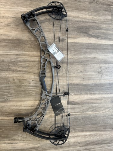 Hoyt alpha compound bow - alpha, 33