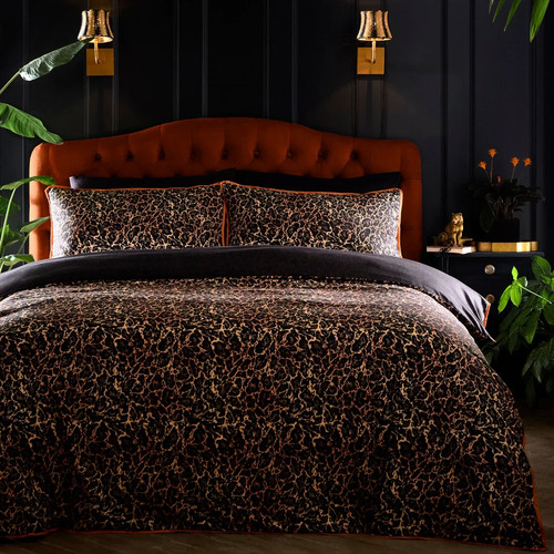 Laurence llewelyn bowen roxy - laurence, llewelyn-bowen