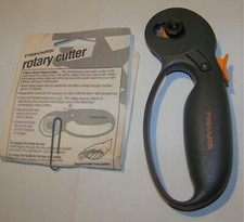 FISKARS 45MM ROTARY CUTTER