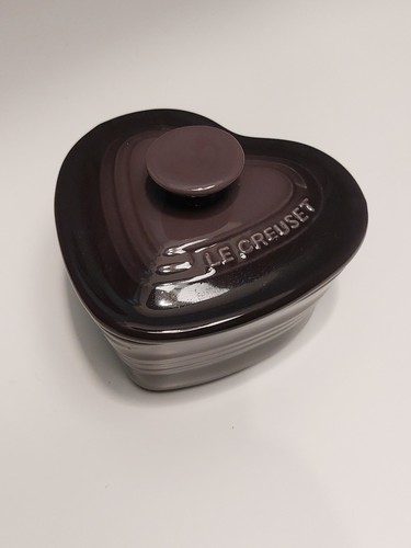 Creuset heart shaped - le,