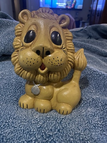 Cowardly lion - cowardly,
