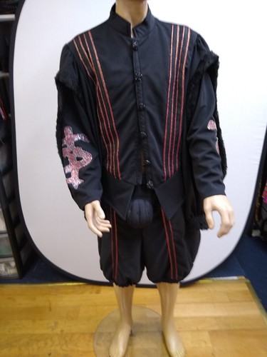 Black and red elizabethan - black,