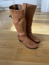 Hush Puppies Tan Leather Devereux Knee High Boots Size 7.5 Soft Leather Zip Up