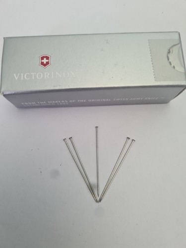 Victorinox pins 5 - ×,