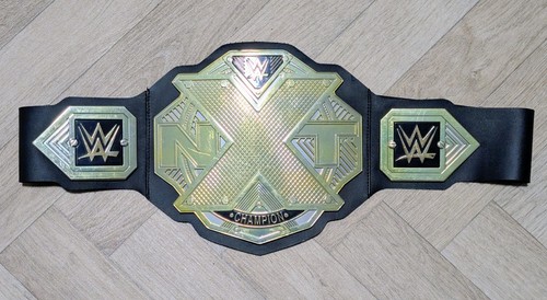 Various wrestling toy replica - various,